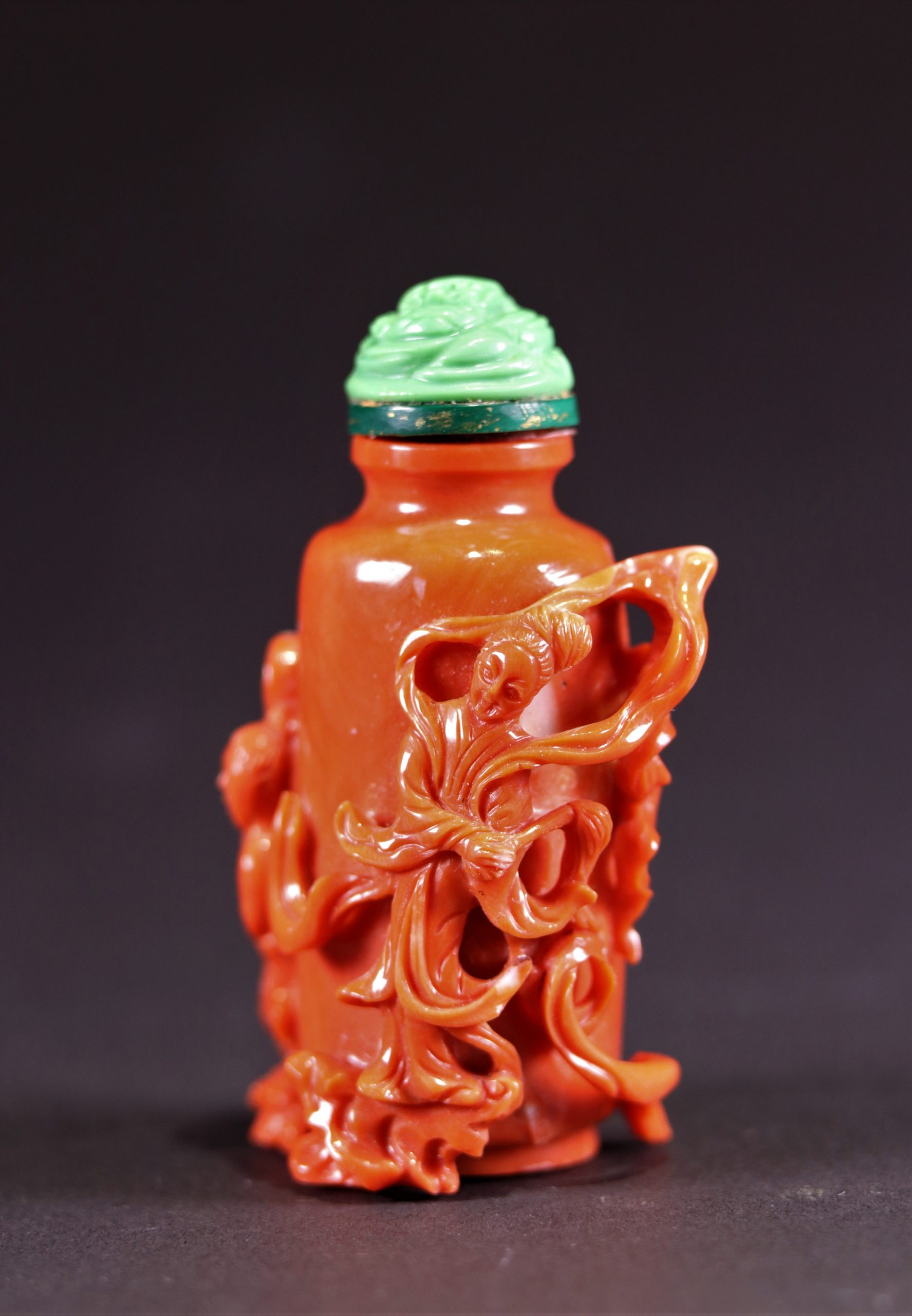 Red Coral snuffbottle A (3)